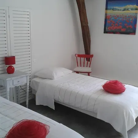 La Jumeliere Laval Nord מלון